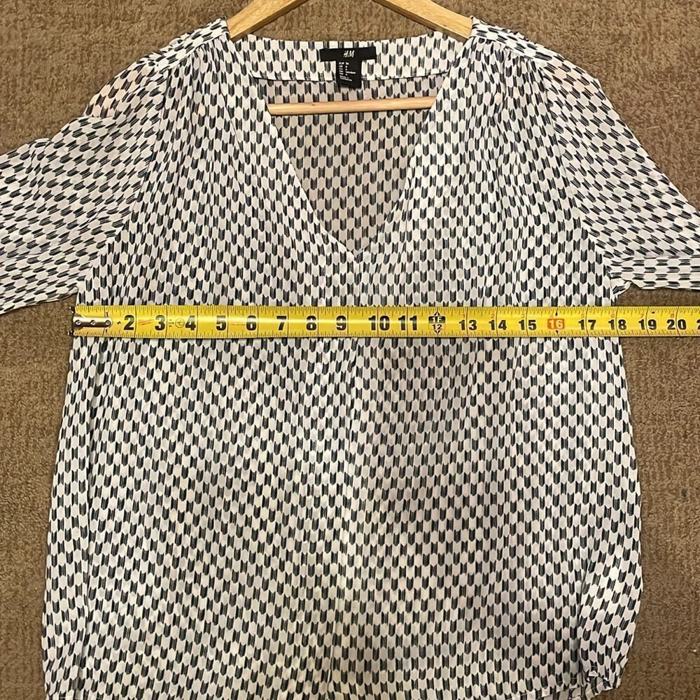 H&M Top - Picture 8 of 9